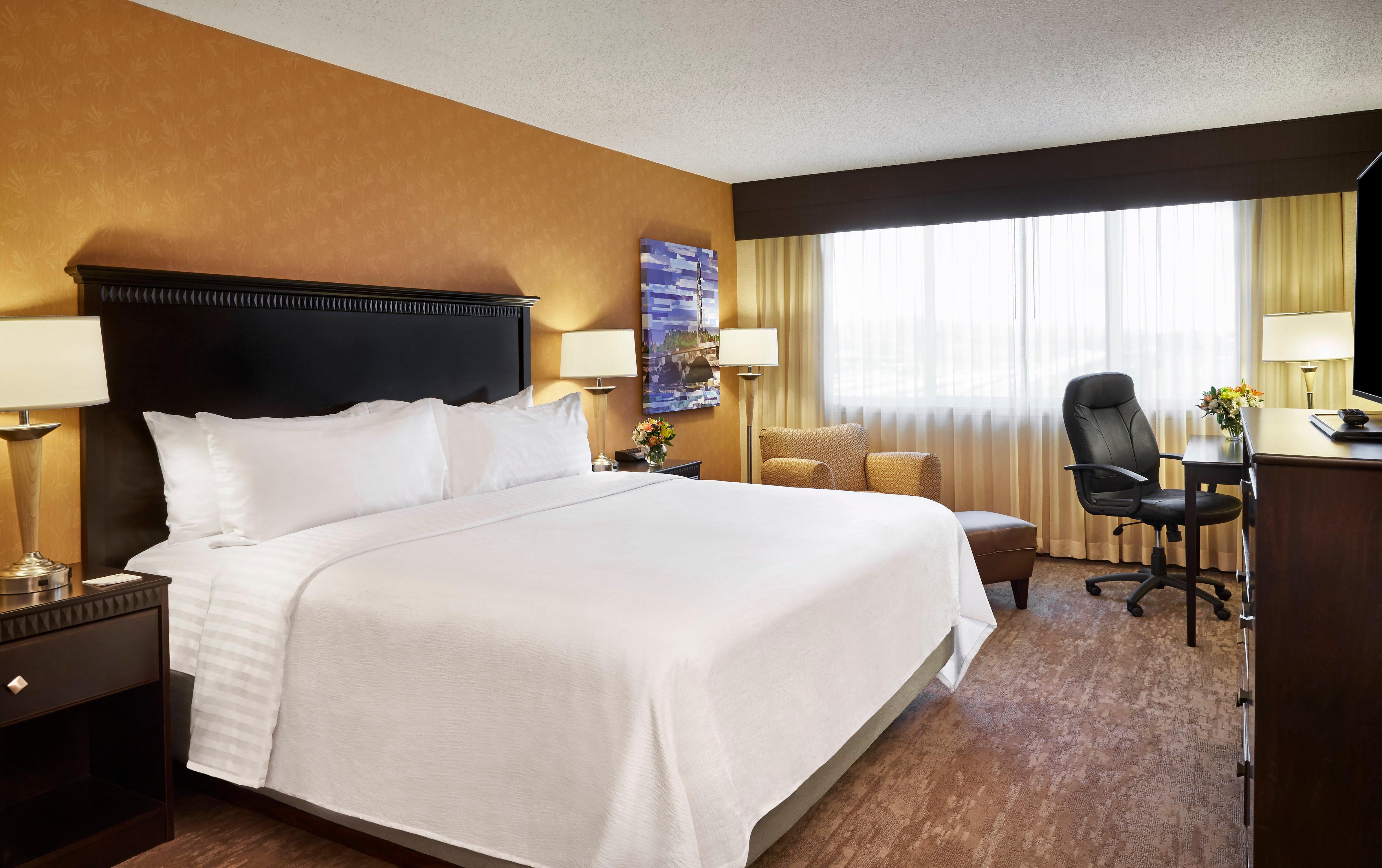 Holiday Inn Alexandria At Carlyle By Ihg Exterior photo