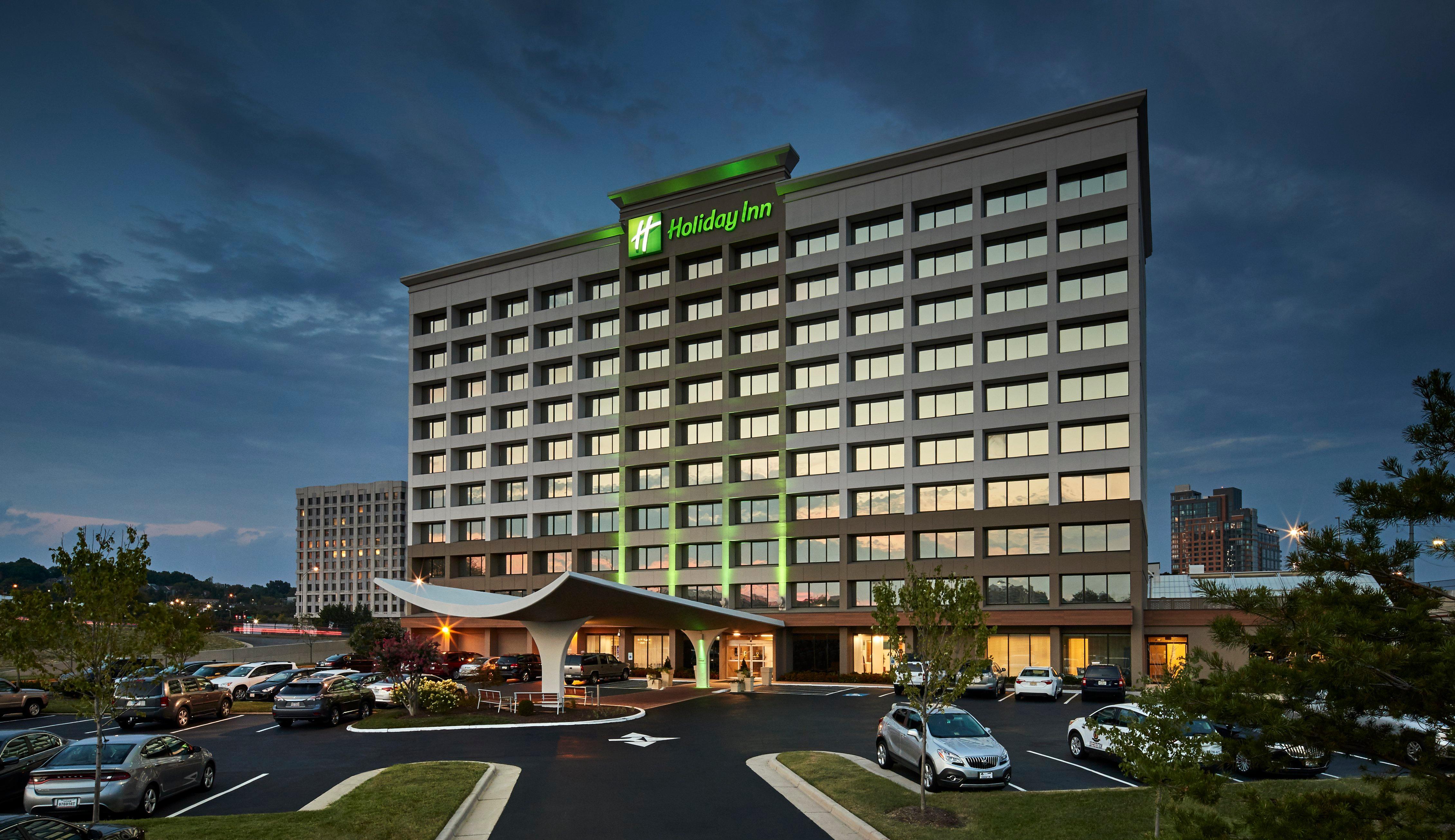 Holiday Inn Alexandria At Carlyle By Ihg Exterior photo