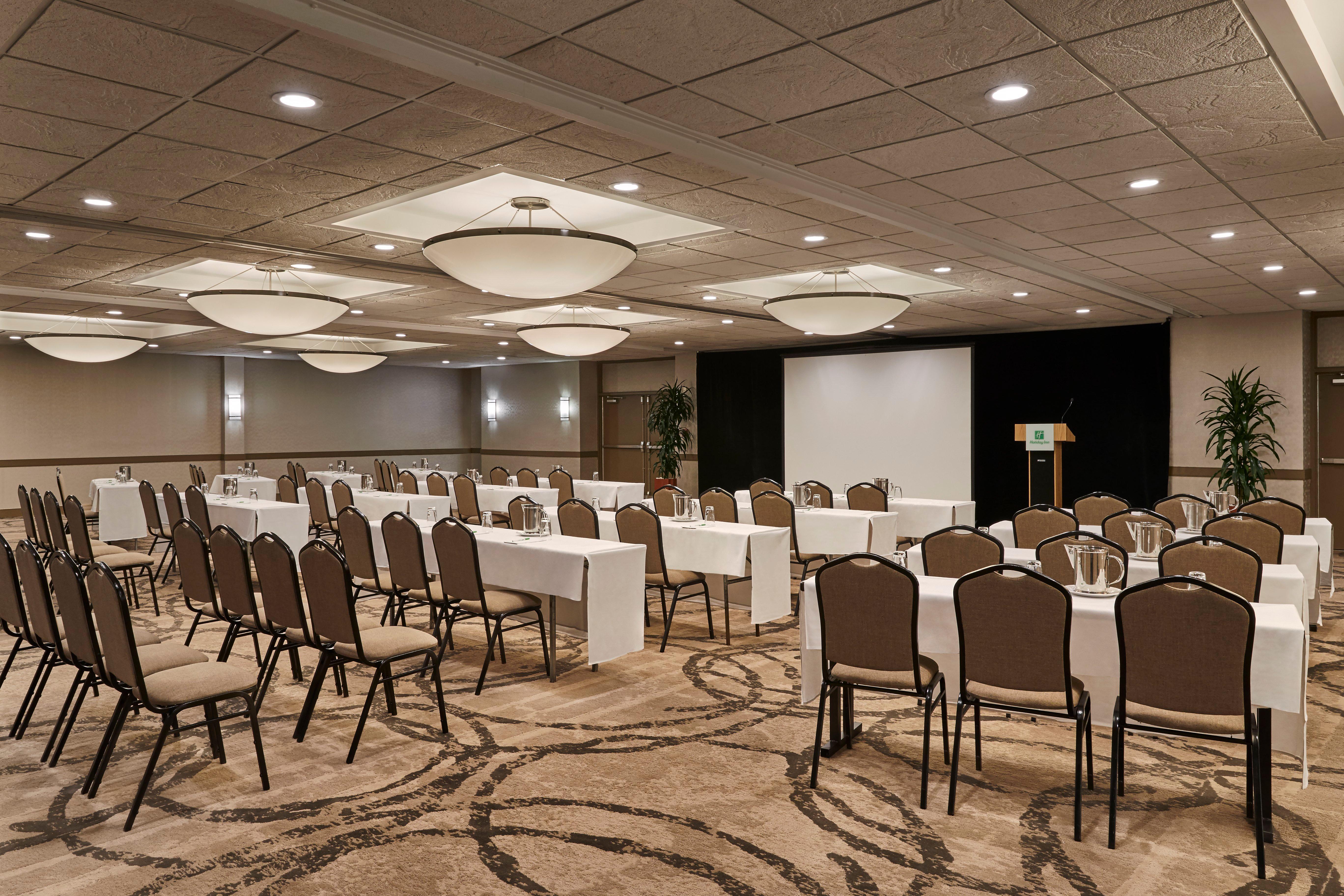 Holiday Inn Alexandria At Carlyle By Ihg Exterior photo