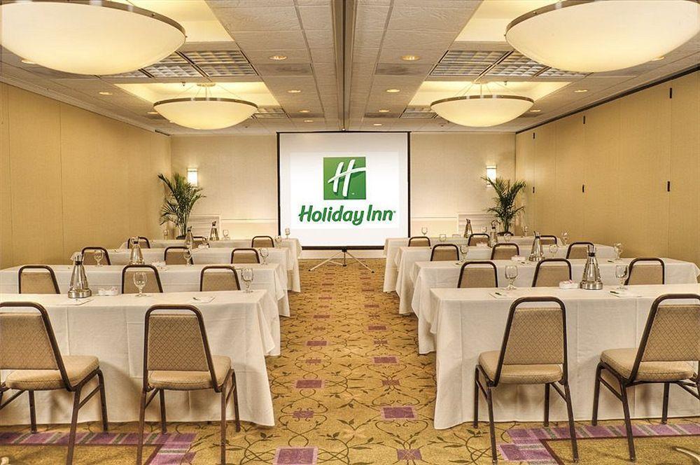 Holiday Inn Alexandria At Carlyle By Ihg Exterior photo