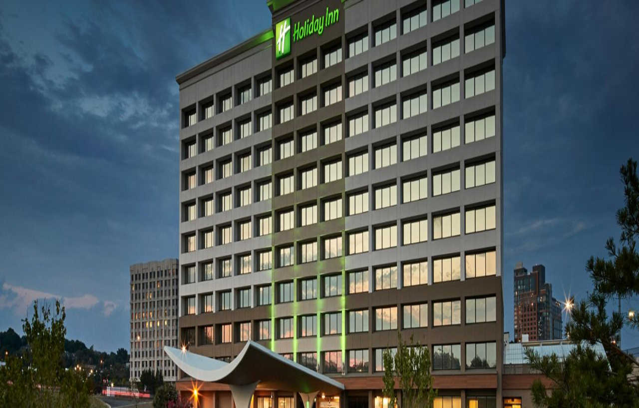 Holiday Inn Alexandria At Carlyle By Ihg Exterior photo