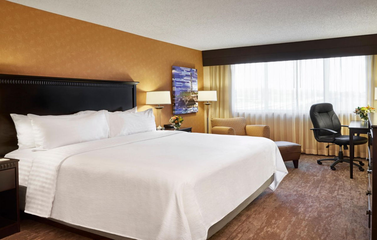 Holiday Inn Alexandria At Carlyle By Ihg Exterior photo